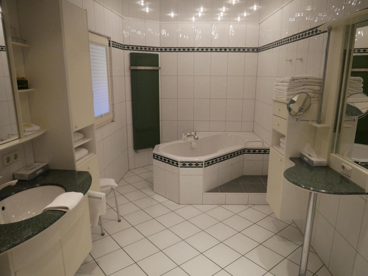 Hotel Burggartenpalais Ротенбург об дер Таубер Екстериор снимка