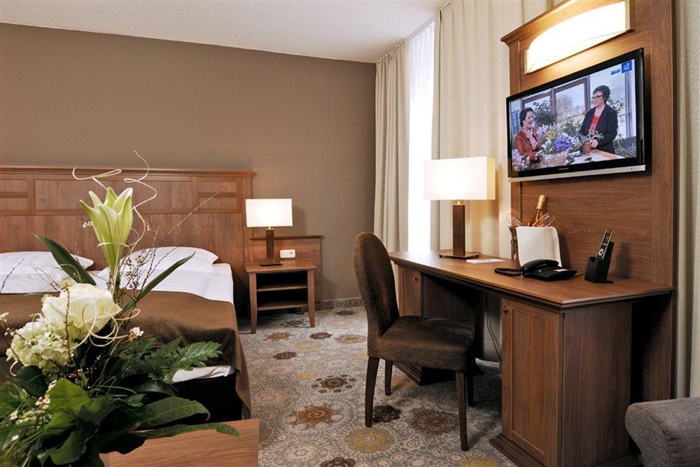Hotel Burggartenpalais Ротенбург об дер Таубер Екстериор снимка